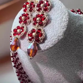 Brincos bordeaux (conjunto)